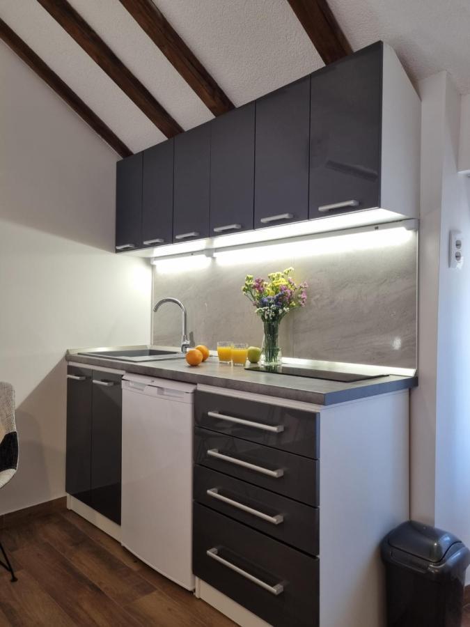 Studio Apartment Rosalie Split Exterior photo